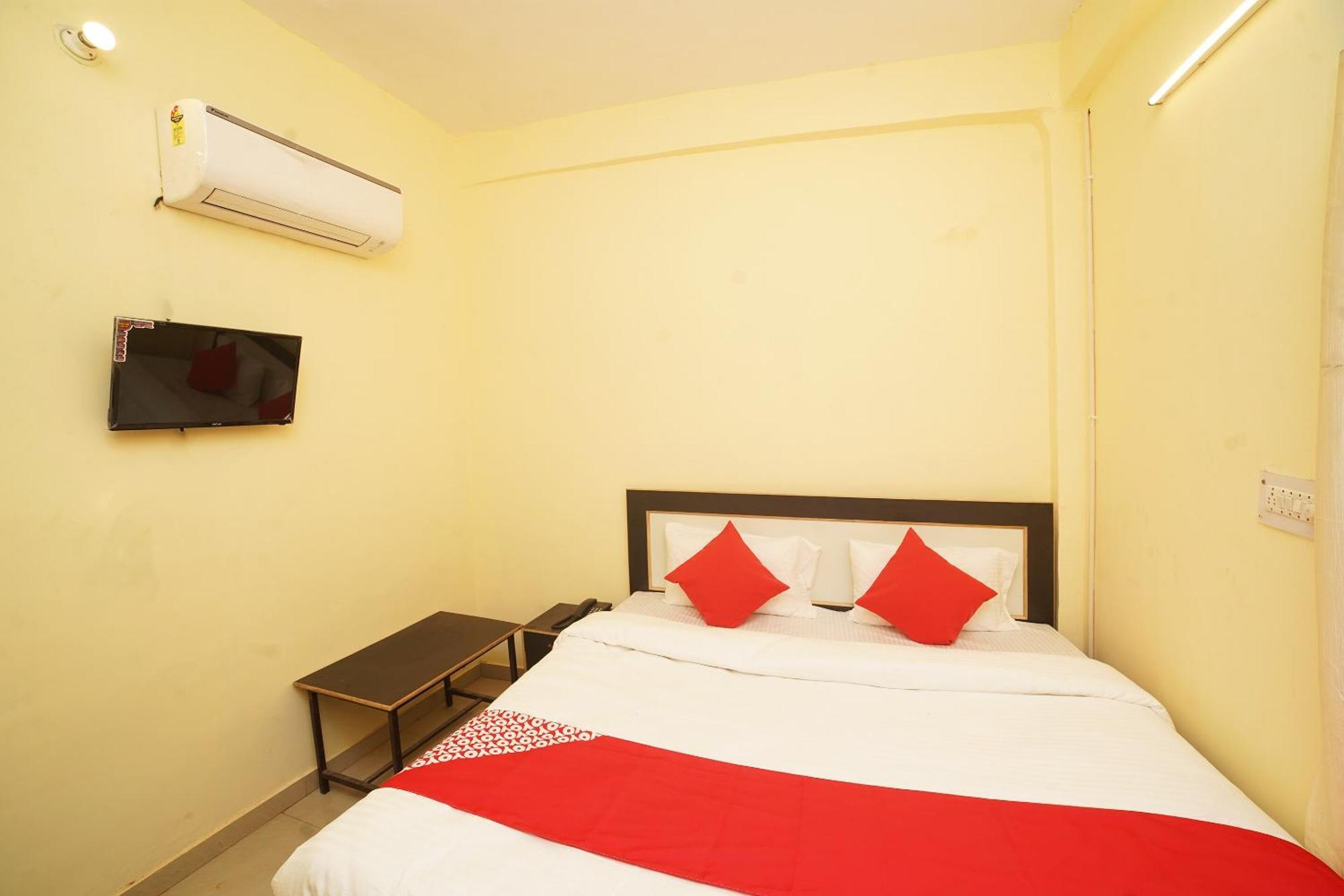 Hotel O Paras Guest House & Restaurant Haldwāni 외부 사진